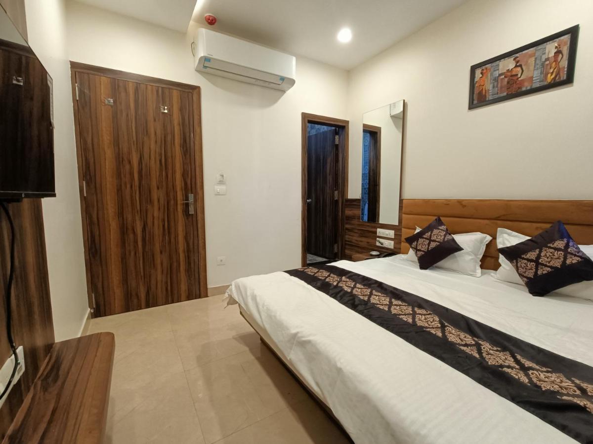 Hotel Vrinda Inn Udaipur Exterior photo