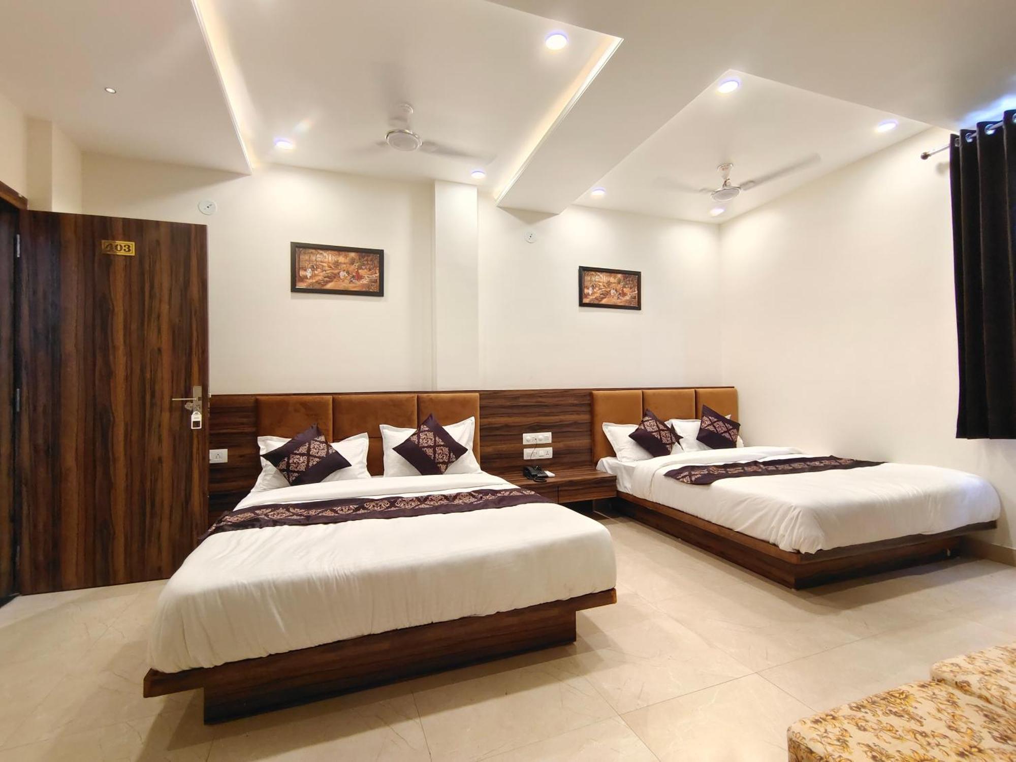 Hotel Vrinda Inn Udaipur Exterior photo
